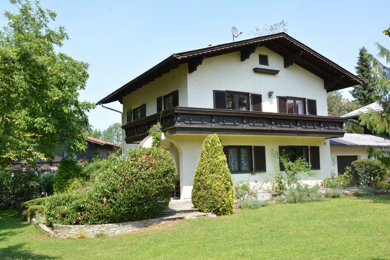 Haus Mit Garten Eugendorf Exterior photo